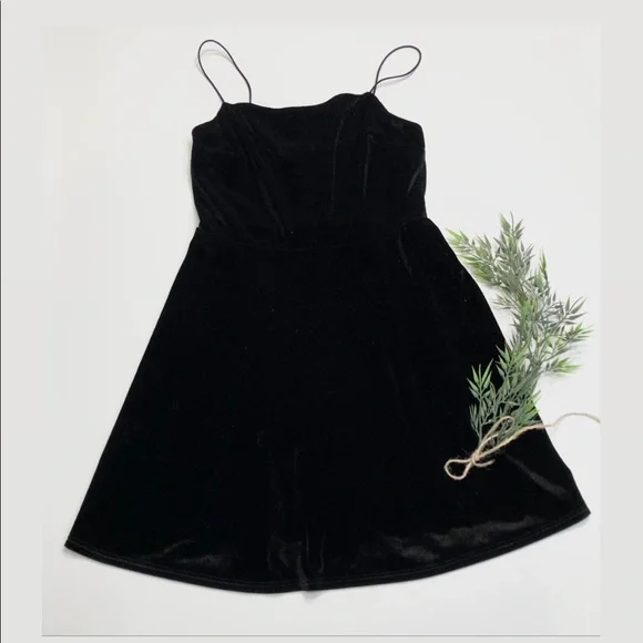 princess polly baby blue dress Kiss The Sky Ali Boatneck Drop Waist Black Velvet Mini Dress at Mall of  America in Bloomington, MN
